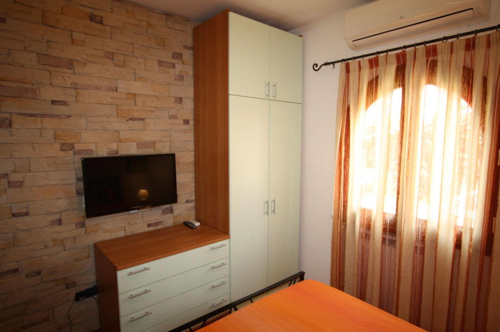 B&B La Dolce Vita Flumini di Quartu Luaran gambar